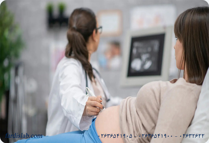 غربالگری سه‌ماهه اول چگونه انجام می‌شود؟ 