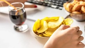 عادات اشتباه رایج بعد از غذا خوردن